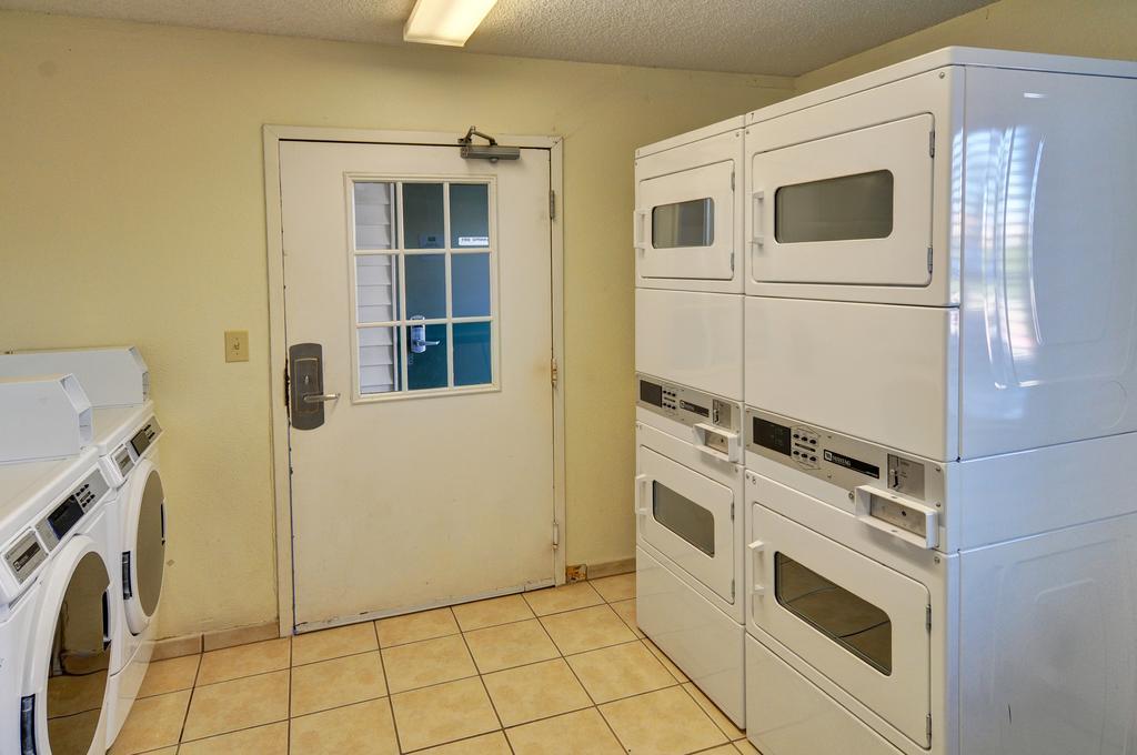 Intown Suites Extended Stay Houston Tx - Hobby Airport Exterior foto